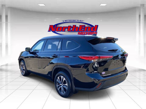 2022 Toyota Highlander Hybrid XLE