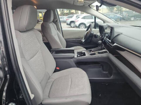 2024 Toyota Sienna LE 8-Passenger