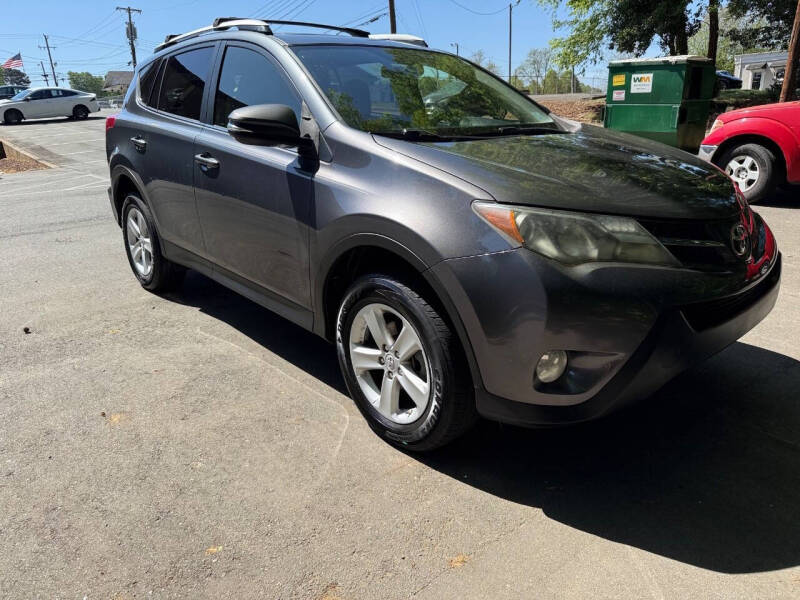 2013 Toyota Sienna LE 8-Passenger