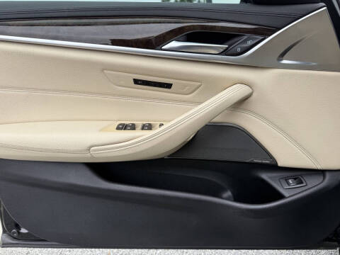 2018 BMW 5 Series 540i