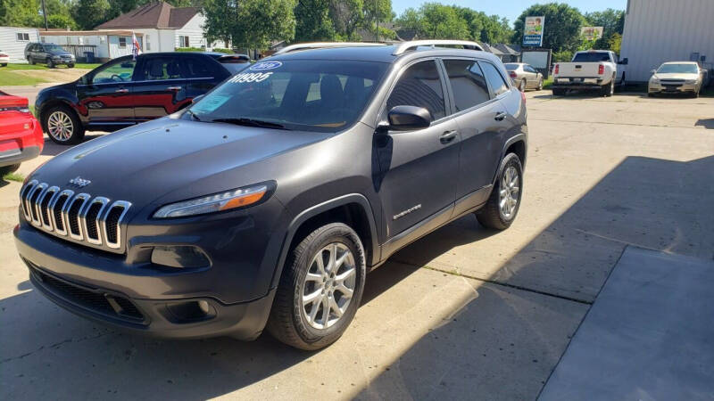 2016 Jeep Cherokee for sale at Innovative Auto Sales in Watertown SD