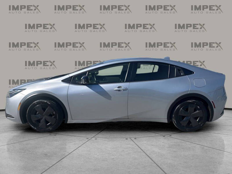 2024 Toyota Prius LE