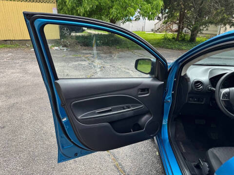 2024 Mitsubishi Mirage ES
