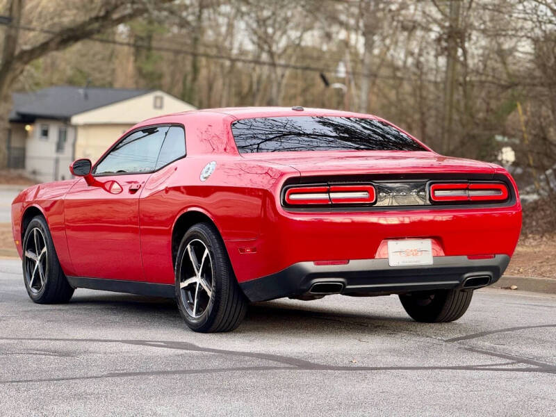 2016 Dodge Challenger SXT Plus