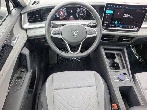 2025 Volkswagen Tiguan SE 4Motion