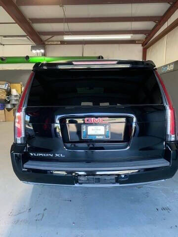 2017 GMC Yukon XL SLE