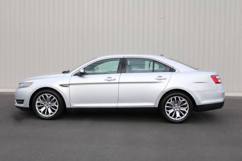 2019 Ford Taurus Limited