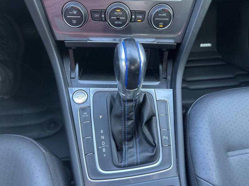 2015 Volkswagen e-Golf SEL Premium