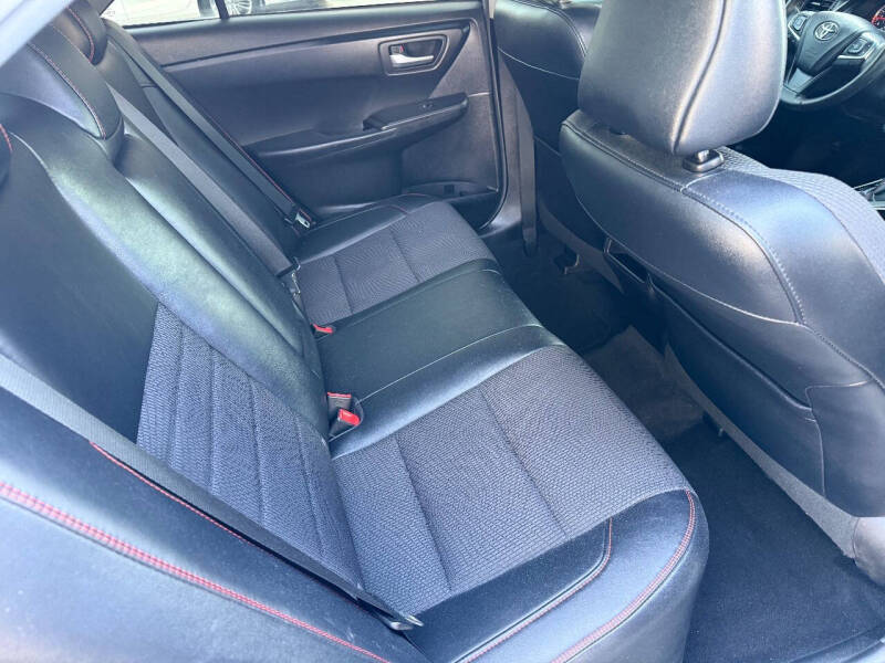 2016 Toyota Camry SE