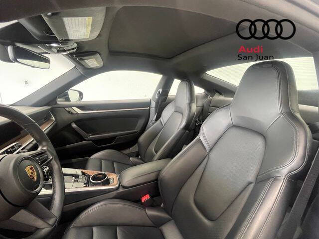 2021 Porsche 911 Carrera