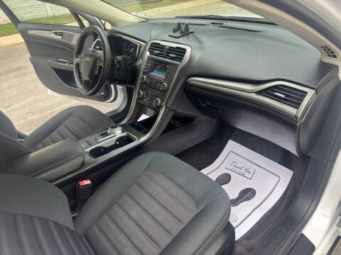 2018 Ford Fusion Hybrid SE