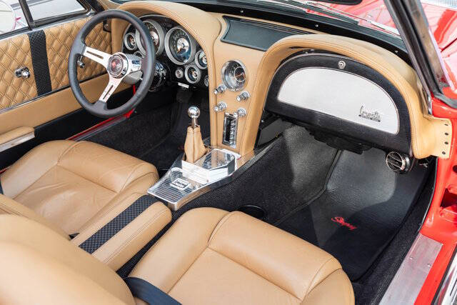 1963 Chevrolet Corvette 27