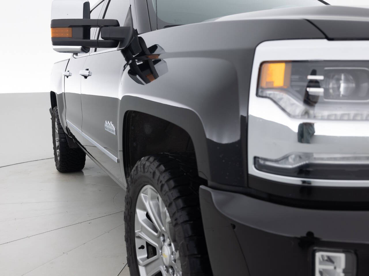 Used Car 2017 Chevrolet Silverado 1500  High Country 4x4 4dr Crew Cab 5.8 Ft. Sb For Sale Under $25,000 In Coal City, Illinois
