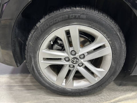 2022 Toyota Corolla Hatchback SE