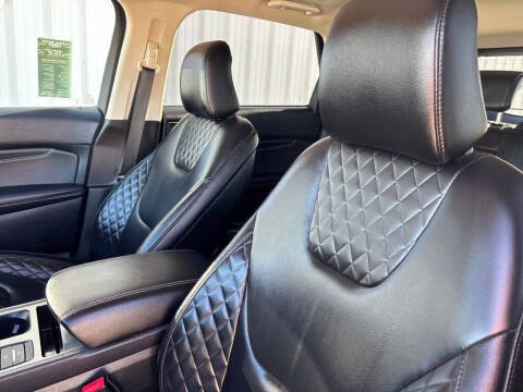 2024 Ford Edge Titanium