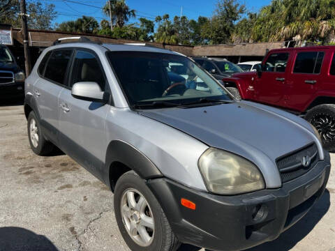 2005 Hyundai Tucson for sale at STEECO MOTORS in Tampa FL