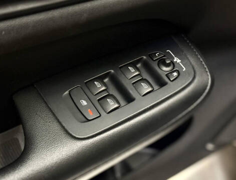 2024 Volvo S60 B5 Core Dark Theme