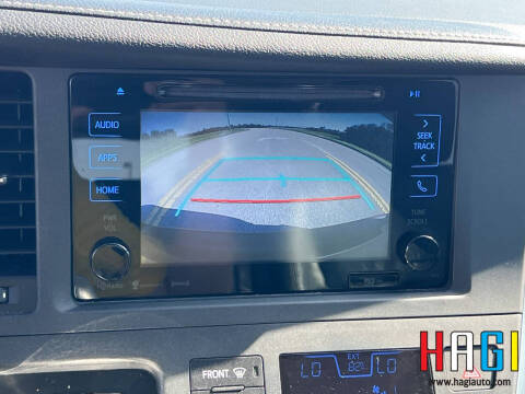 2017 Toyota Sienna SE 8-Passenger