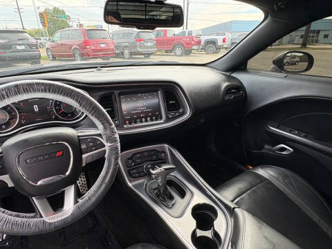 2015 Dodge Challenger SXT Plus