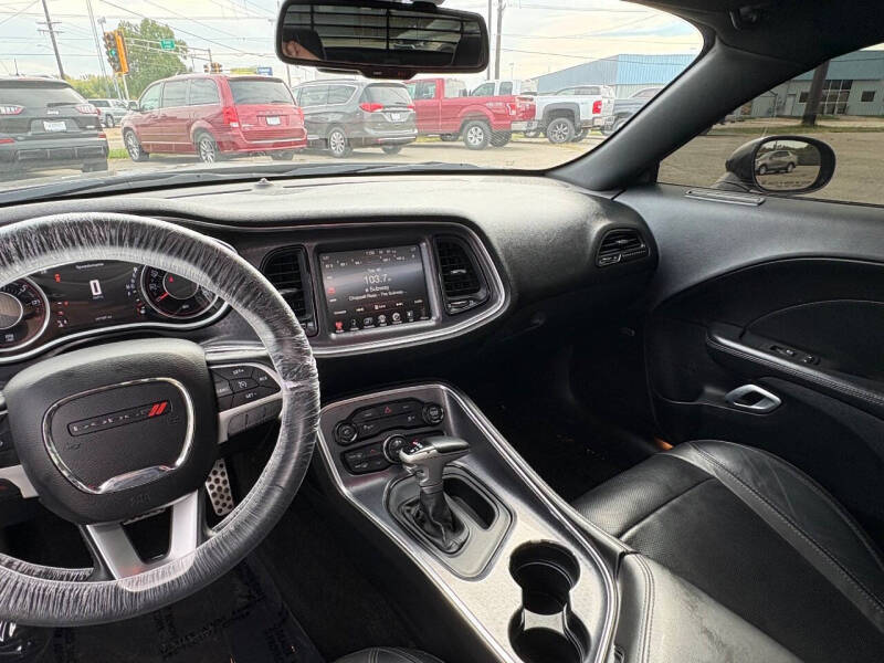 2015 Dodge Challenger SXT Plus