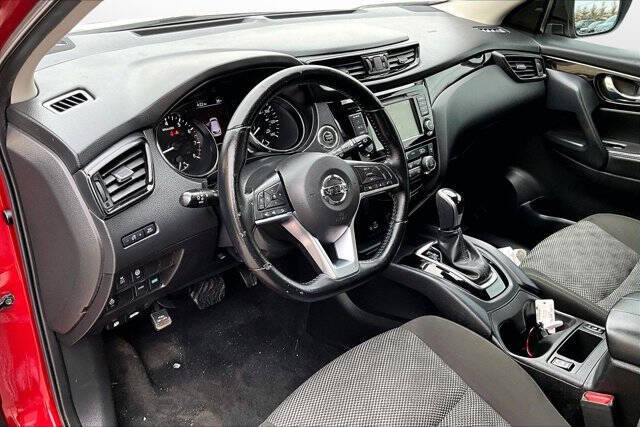 2022 Nissan Rogue Sport SV