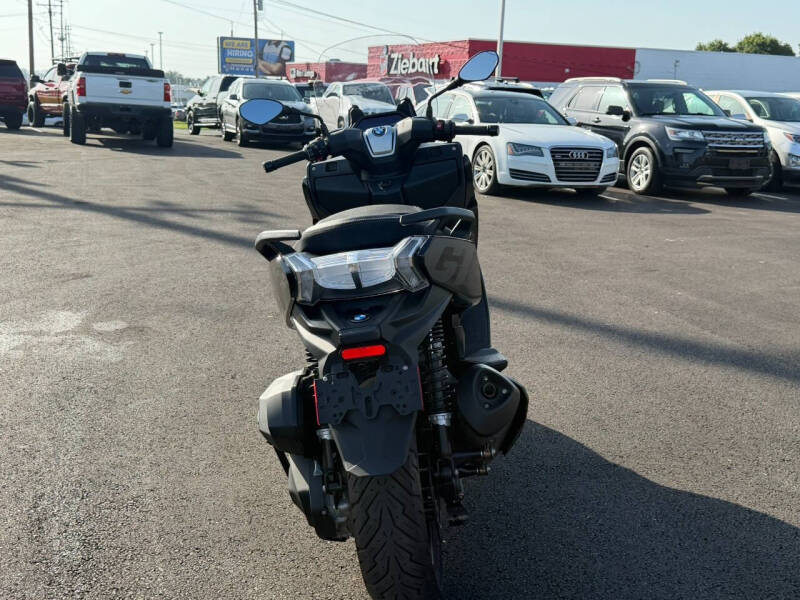 2022 BMW C 400
