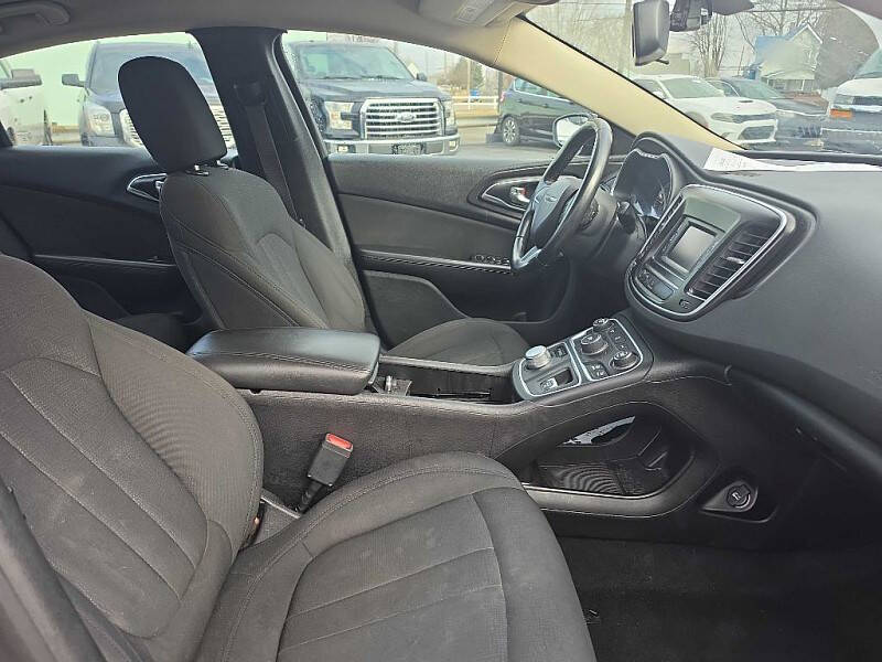 2017 Chrysler 200