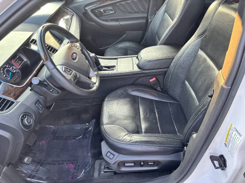 2015 Ford Taurus Limited