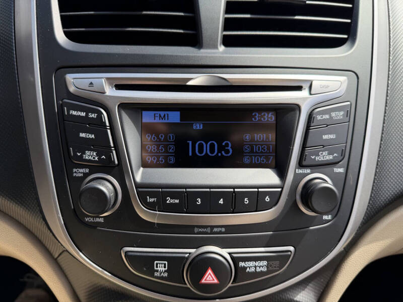 2016 Hyundai Accent SE