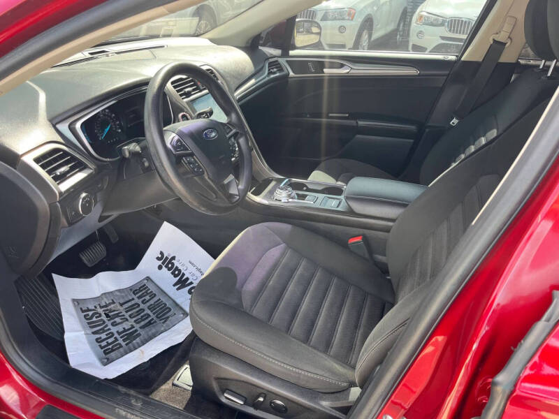 2017 Ford Fusion SE