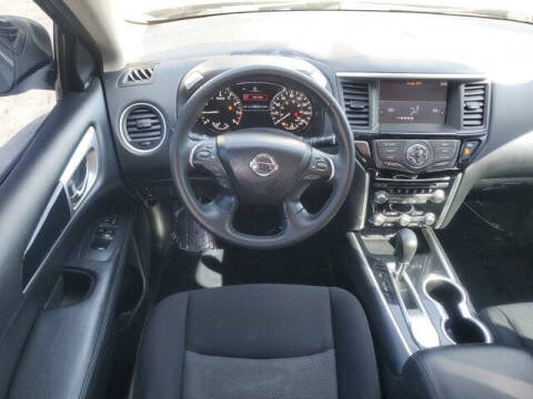 2019 Nissan Pathfinder SV