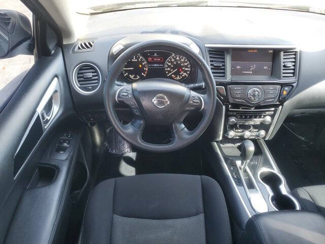 2019 Nissan Pathfinder SV