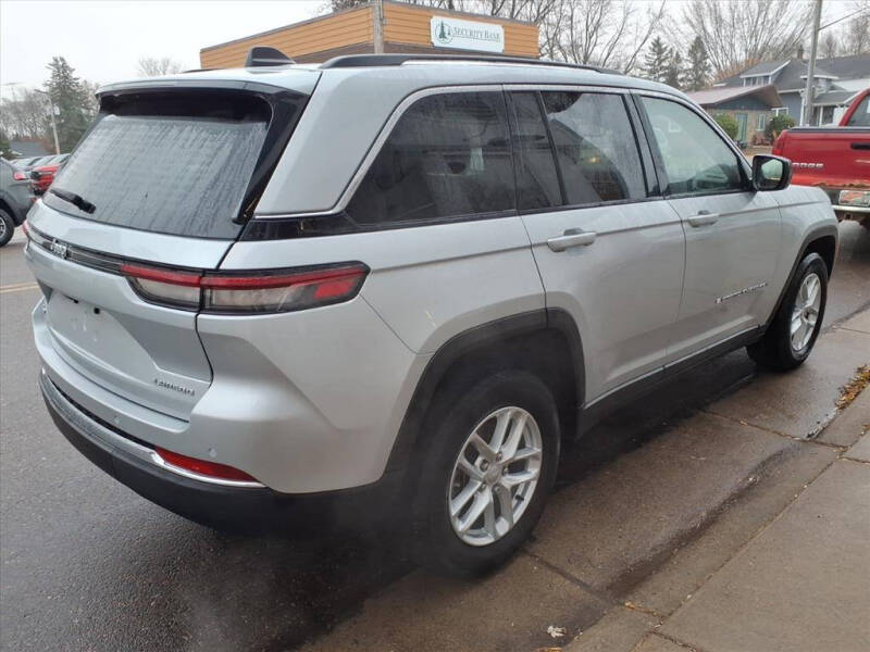 2024 Jeep Grand Cherokee Laredo