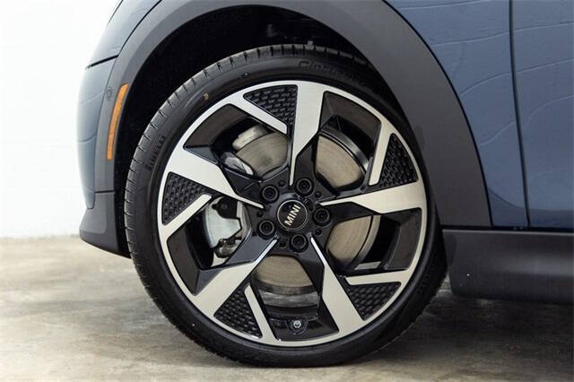 2025 MINI Hardtop 2 Door Cooper S Signature Trim