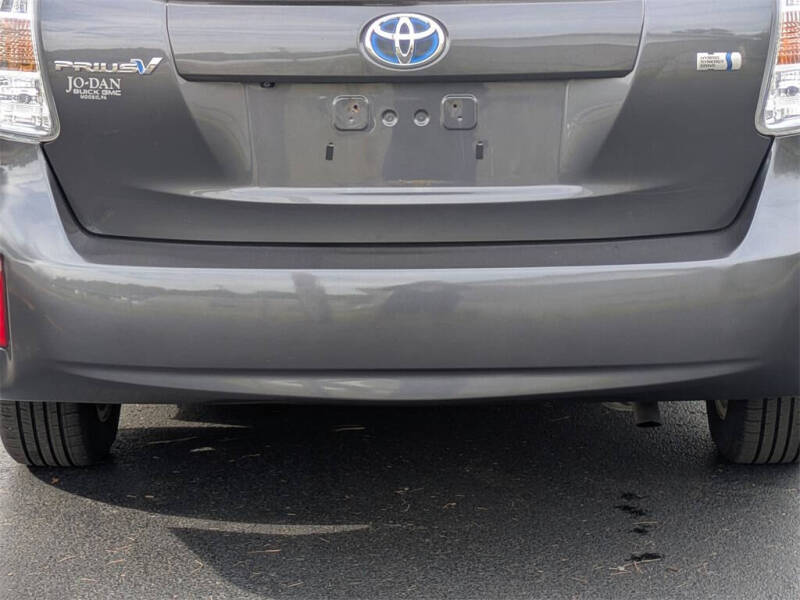 2012 Toyota Prius v Two