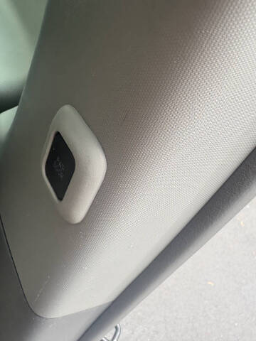 2014 Toyota Sienna LE 7-Passenger Auto Access Seat