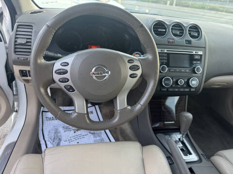 2011 Nissan Altima 3.5 SR