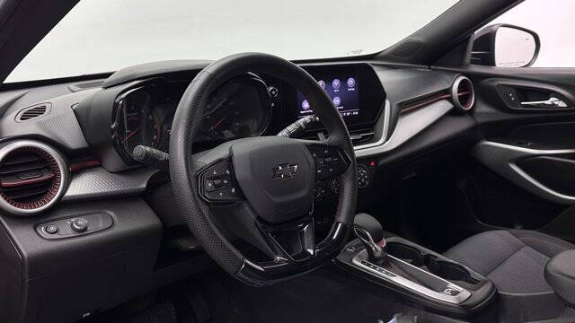 2025 Chevrolet Trax RS