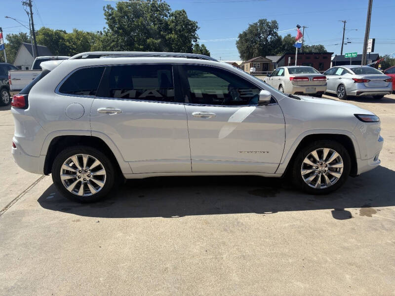 2017 Jeep Cherokee Overland