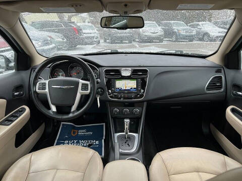 2012 Chrysler 200 Limited