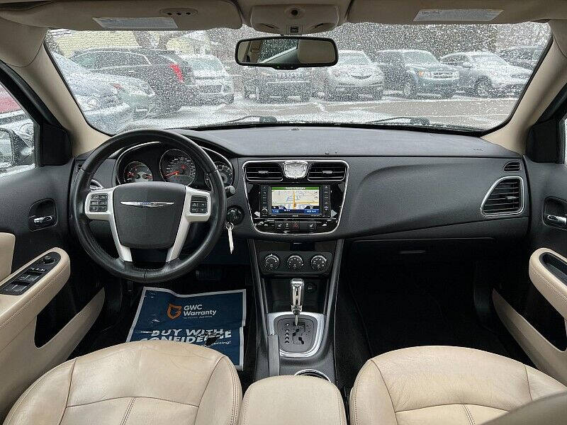 2012 Chrysler 200 Limited