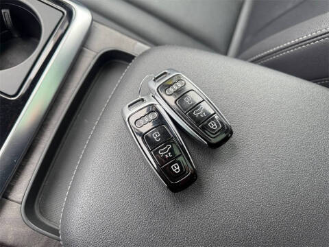 2023 Audi Q8 quattro Premium Plus 55 TFSI