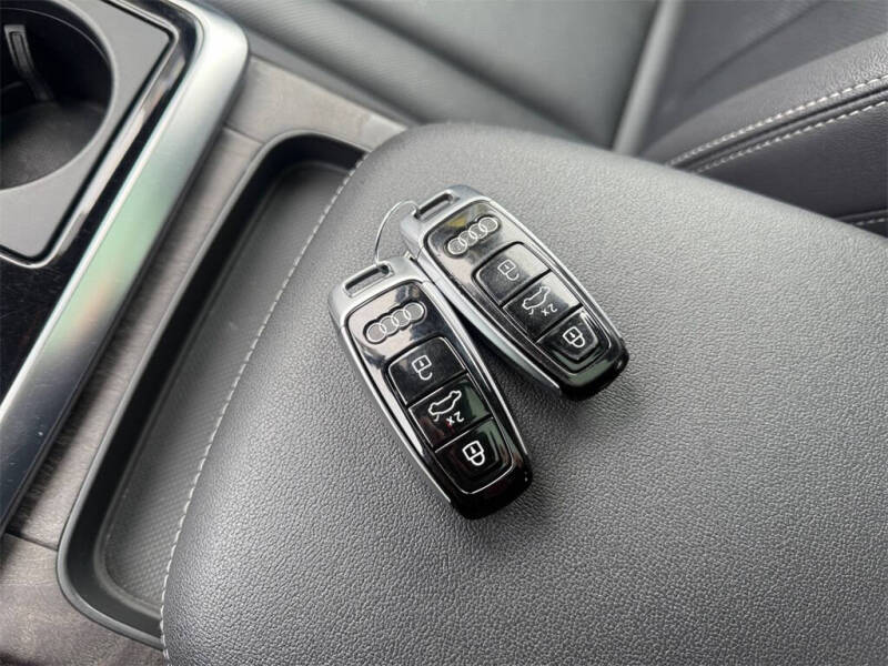 2023 Audi Q8 quattro Premium Plus 55 TFSI