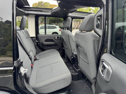 2025 Jeep Wrangler Sahara 4xe