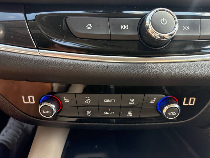 2019 Buick Enclave Essence