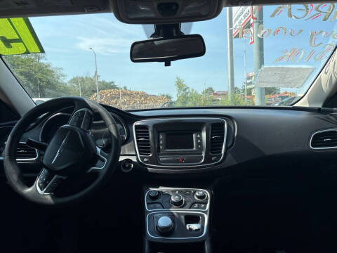 2015 Chrysler 200 Limited