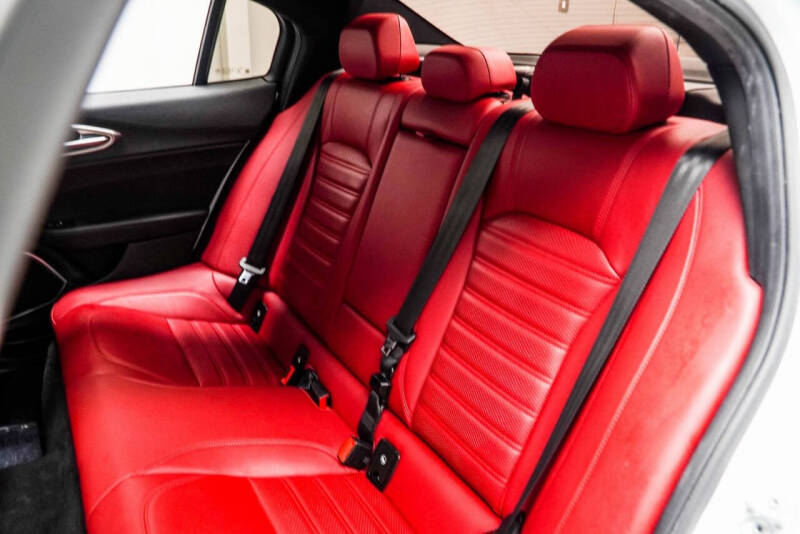 2022 Alfa Romeo Giulia Veloce