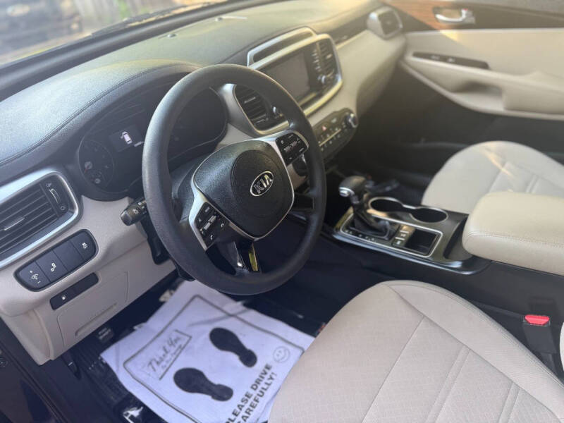 2019 Kia Sorento LX