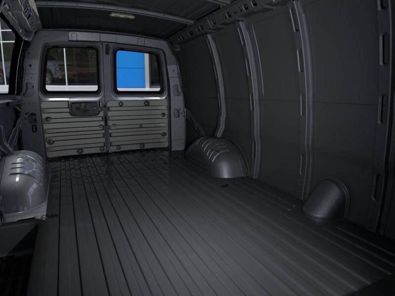2025 Chevrolet Express 2500