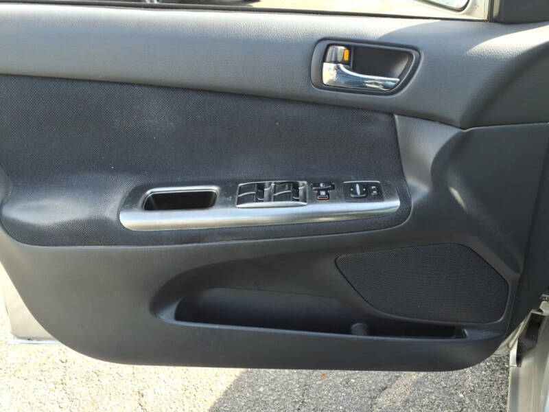 2004 Toyota Camry SE